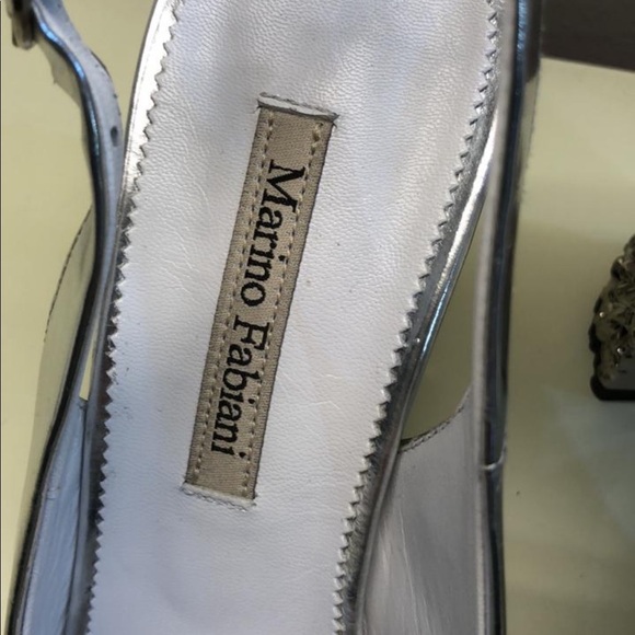MARINI FABIANI MADE IN ITALY PEEP TOE SILVER HEELS WITH COOL HEEL DESIGN - Picture 6 of 7